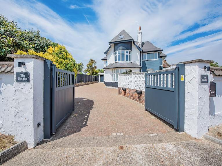 The Heights Seaside Retreat East Preston